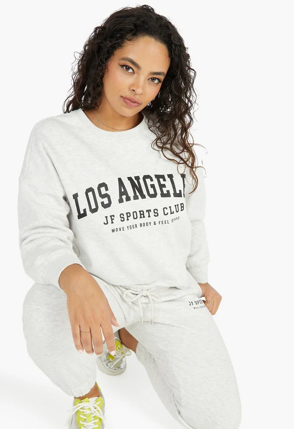 Pullover Graphic Crew Neck Sweatshirt - Image 4