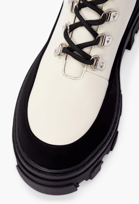 Pythios Lug Sole Hiker Boot - Image 4
