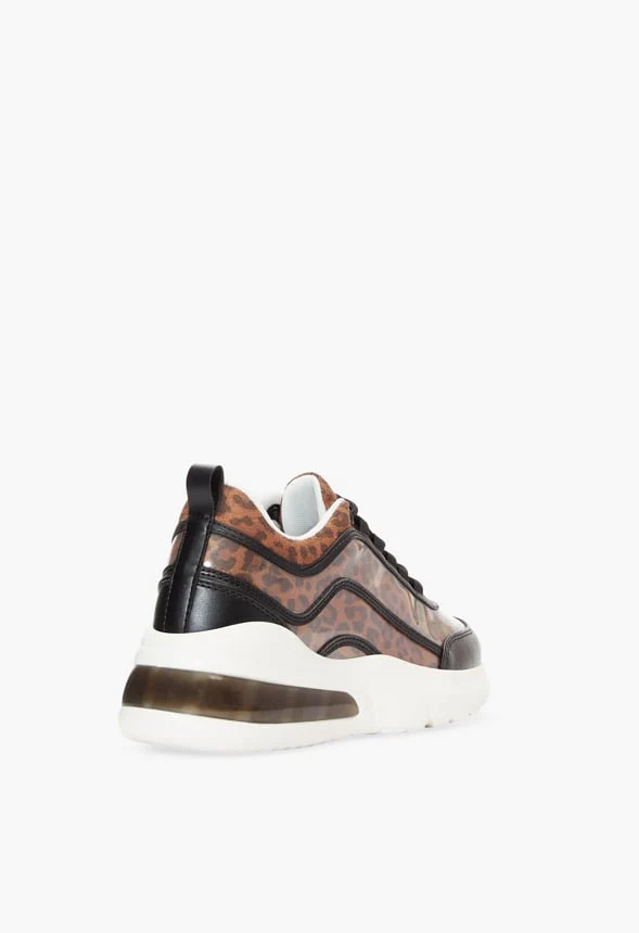 Quilla Sneaker - Image 3