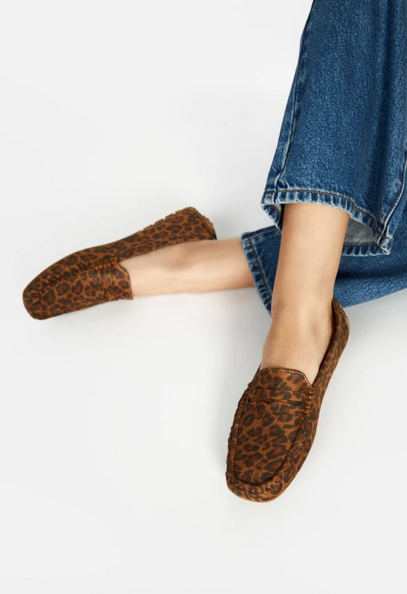 Reagan Flat Loafer - Image 7