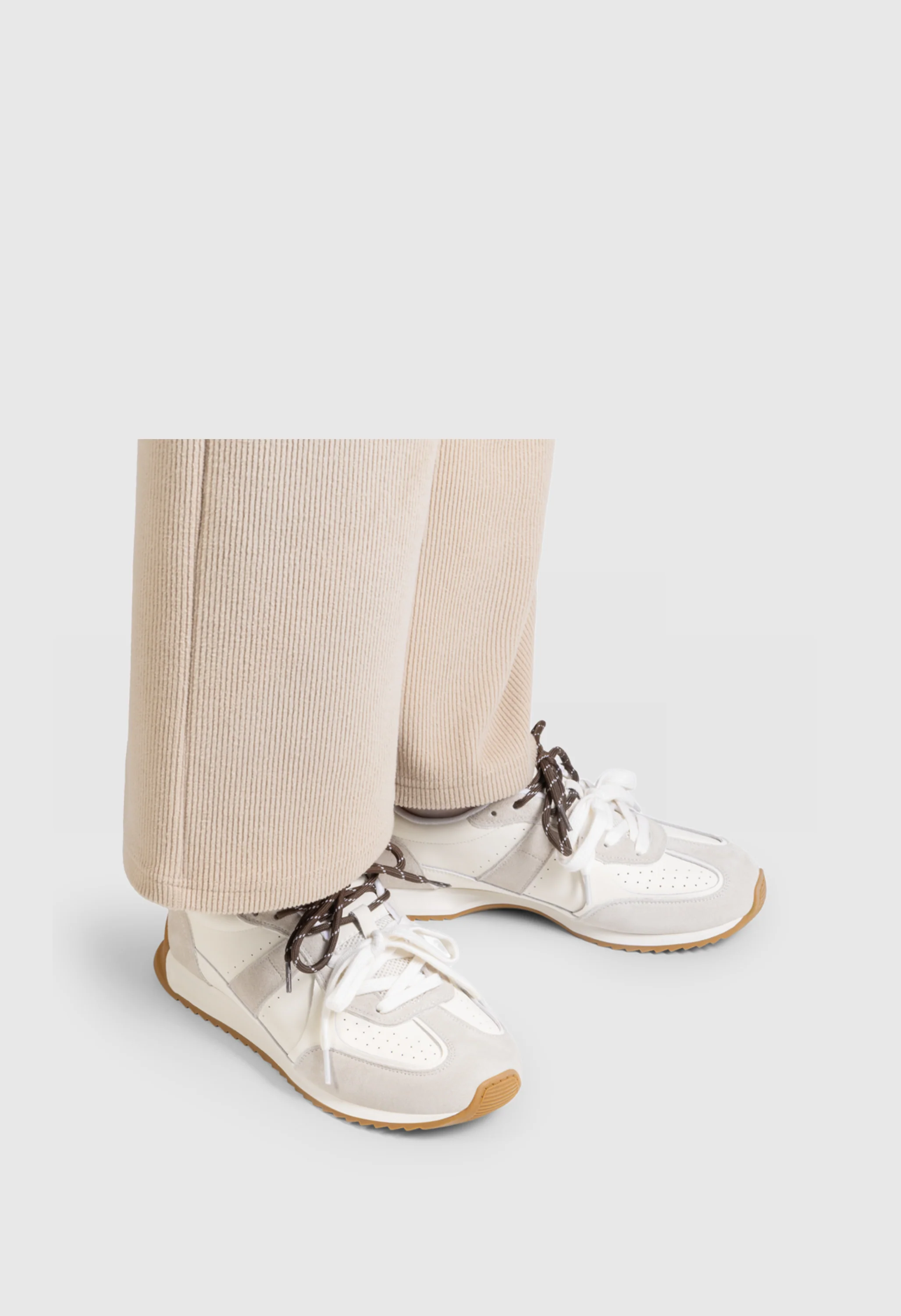 Retro Casual Sneakers - Image 4