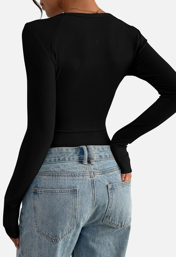 Ribbed Fitted Basic Tee - Image 2