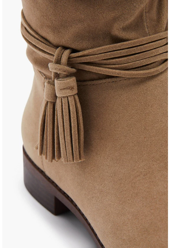 Rowena Tassel Slouch Boot - Image 4