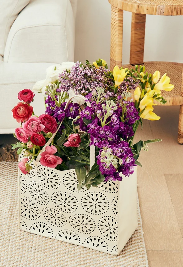 Scallop Perforated Tote - Image 3