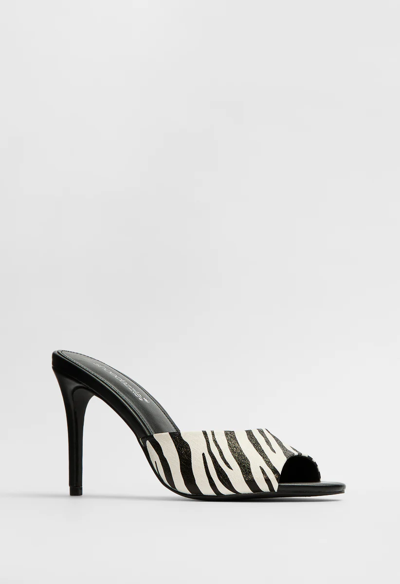 Scarlett Heeled Sandal - Image 3