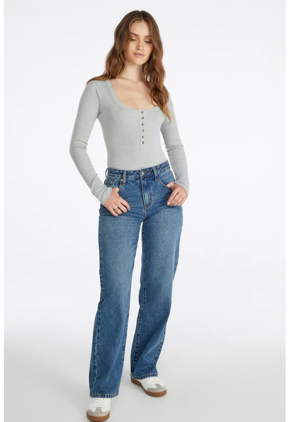 Scoop Neck Henley Bodysuit - Image 4