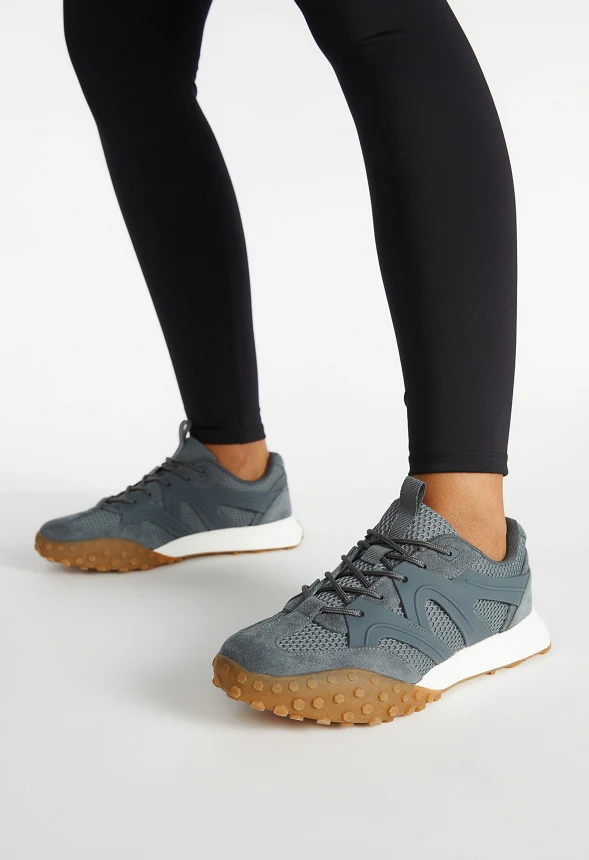 Simone Athletic Sneaker - Image 8