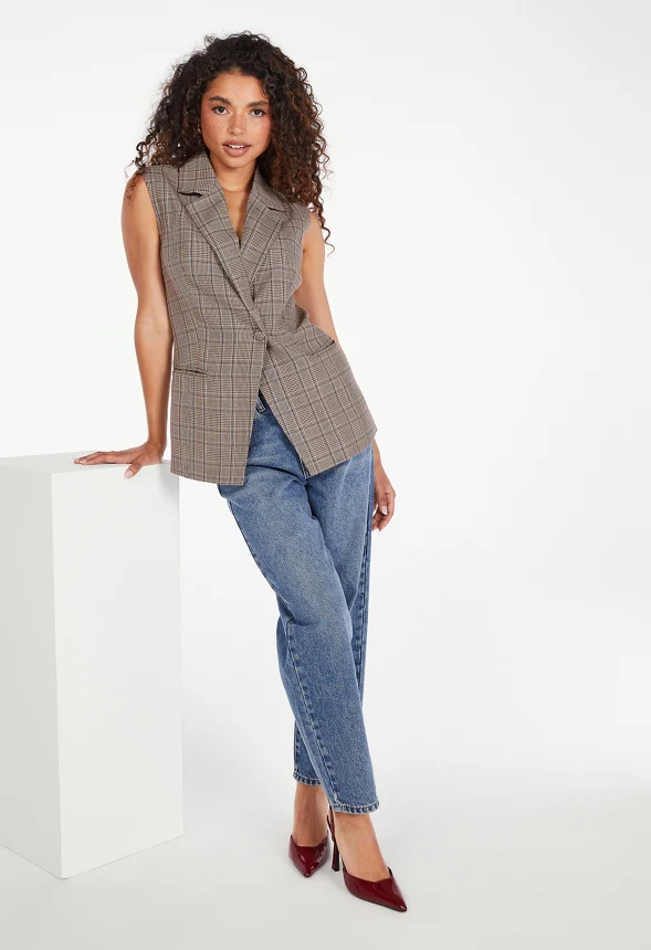 Sleeveless Blazer - Image 4