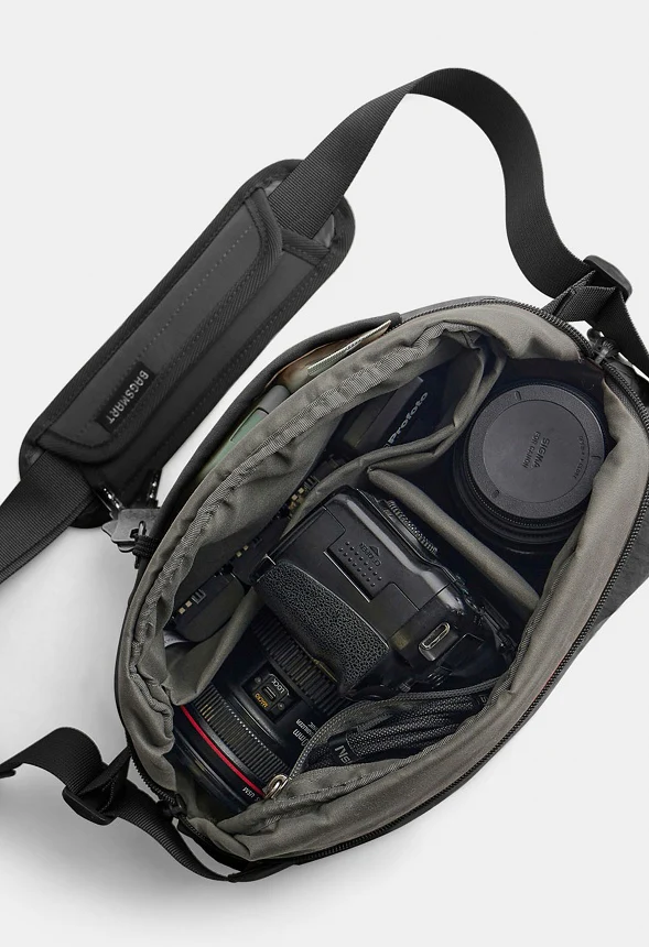 Soar Camera Sling Bag with Tripod Holder - Image 2