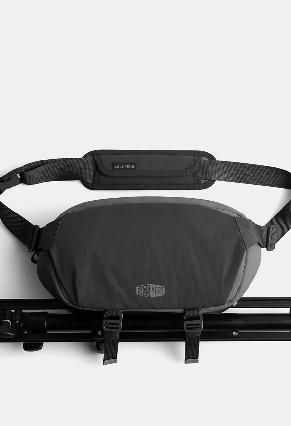 Soar Camera Sling Bag with Tripod Holder - Image 4