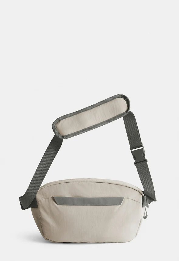 Soar Camera Sling Bag with Tripod Holder - Image 3