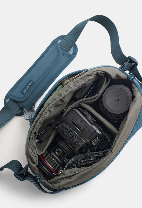 Soar Camera Sling Bag with Tripod Holder - Image 2
