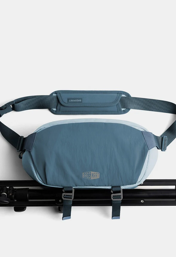 Soar Camera Sling Bag with Tripod Holder - Image 4