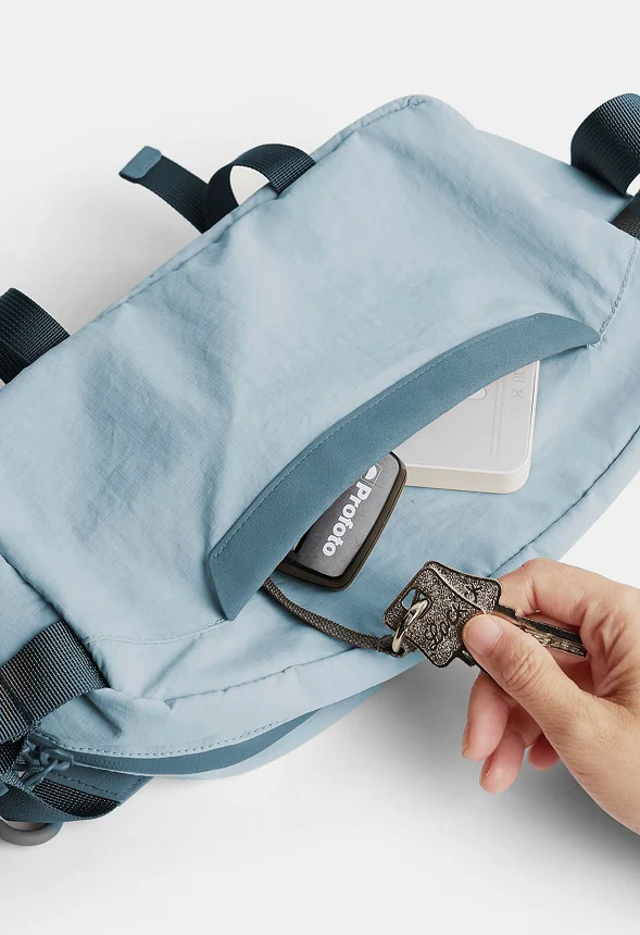 Soar Camera Sling Bag with Tripod Holder - Image 6