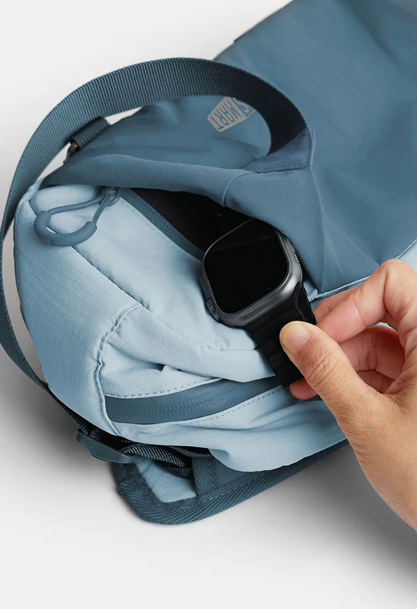 Soar Camera Sling Bag with Tripod Holder - Image 7