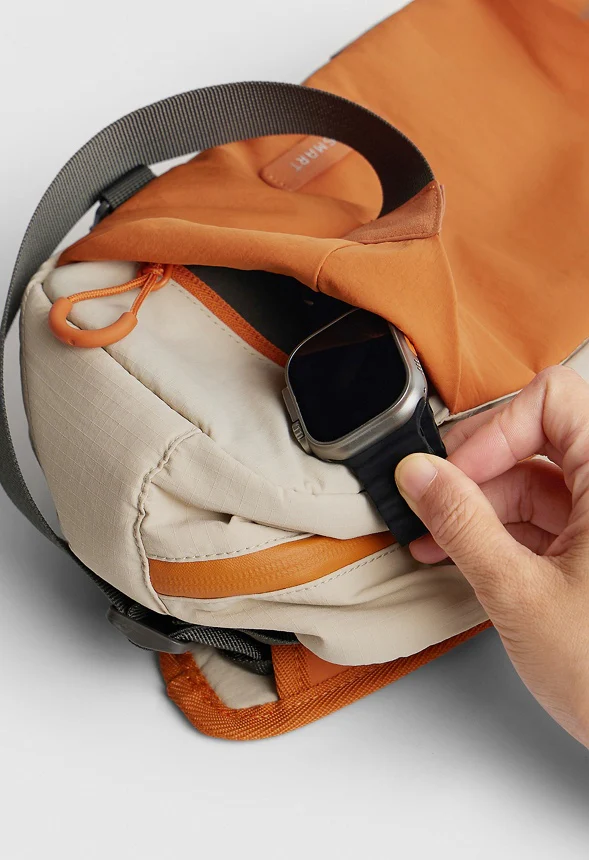 Soar Camera Sling Bag with Tripod Holder - Image 7