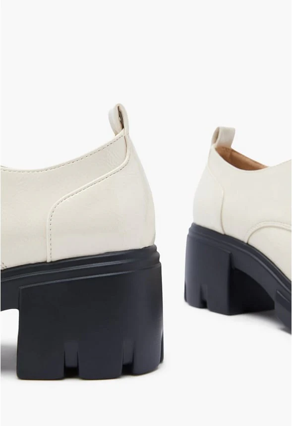 Sofia Lace-Up Heeled Oxford - Image 6