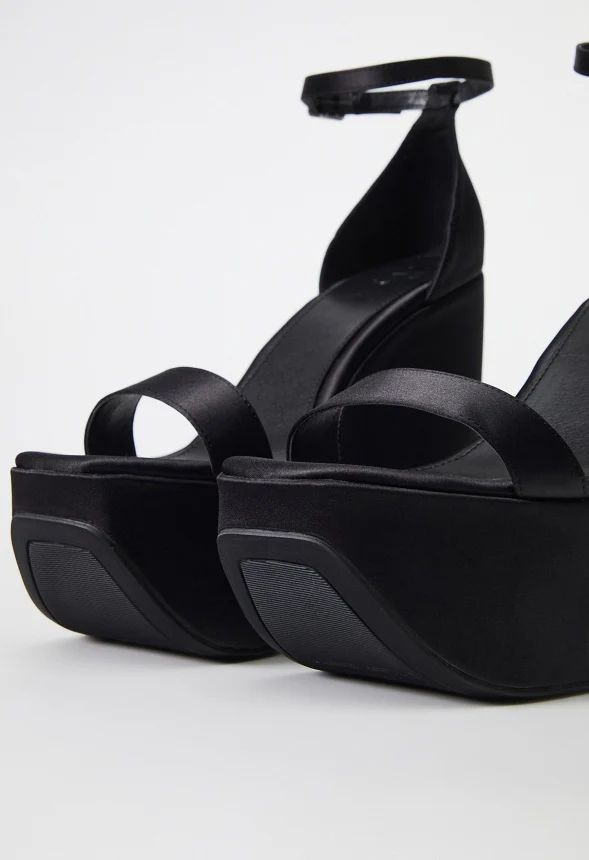 Solange Wedge Sandal - Image 4