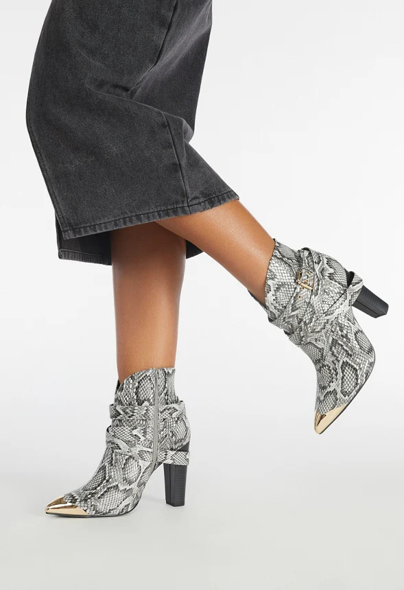 Stevie Heeled Ankle Boot - Image 9