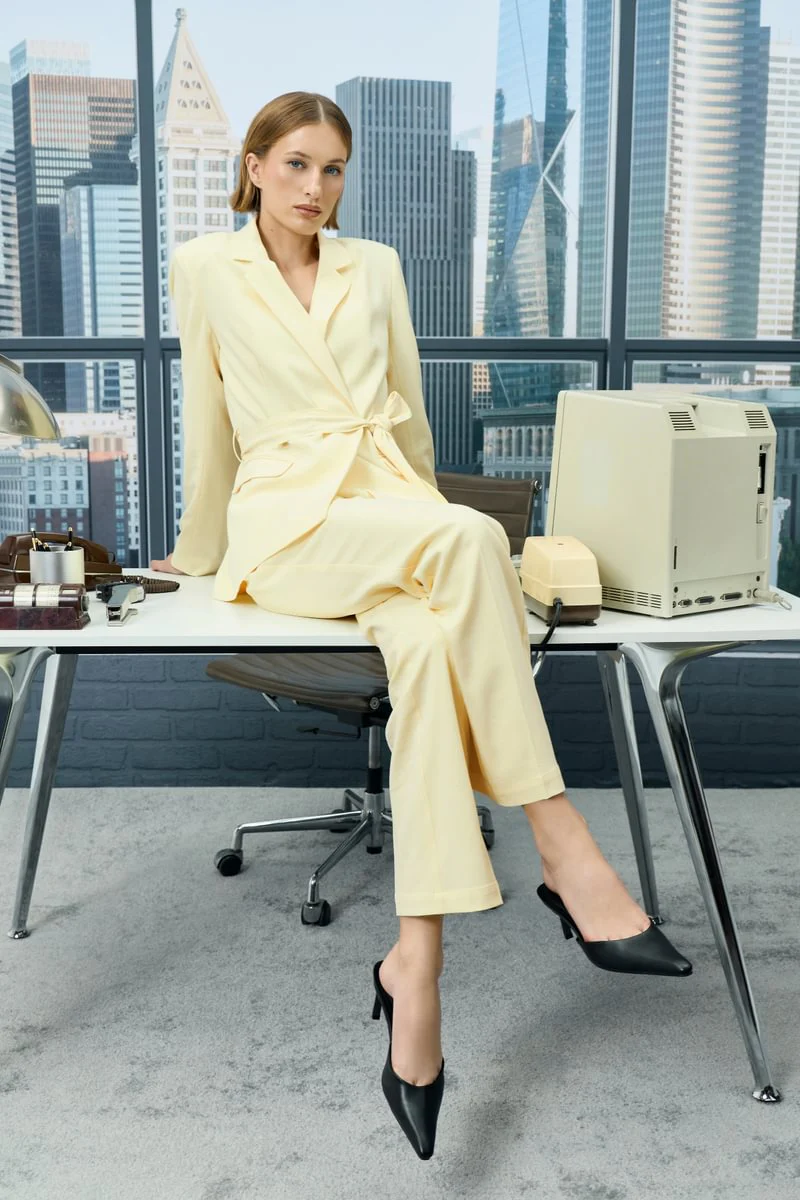 Straight Leg High-Rise Trousers - Image 5
