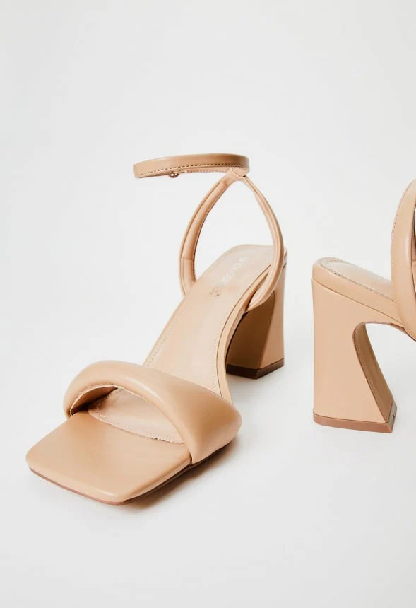Tatum Heeled Sandal - Image 7