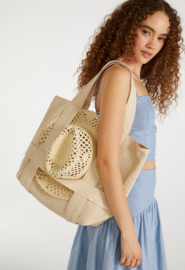Traveling Raffia Bag - Image 7