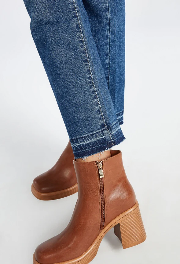 Tristan Mid Rise Ankle Straight Jeans - Image 3