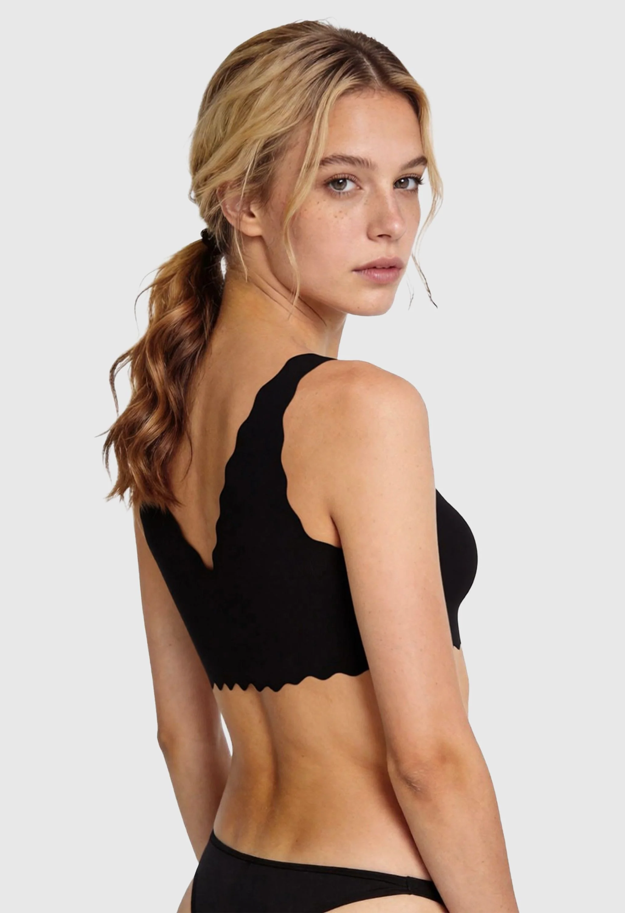 Global Seamless Wave Trimmed Deep V-Neck Bralette-Smart Size - Image 2