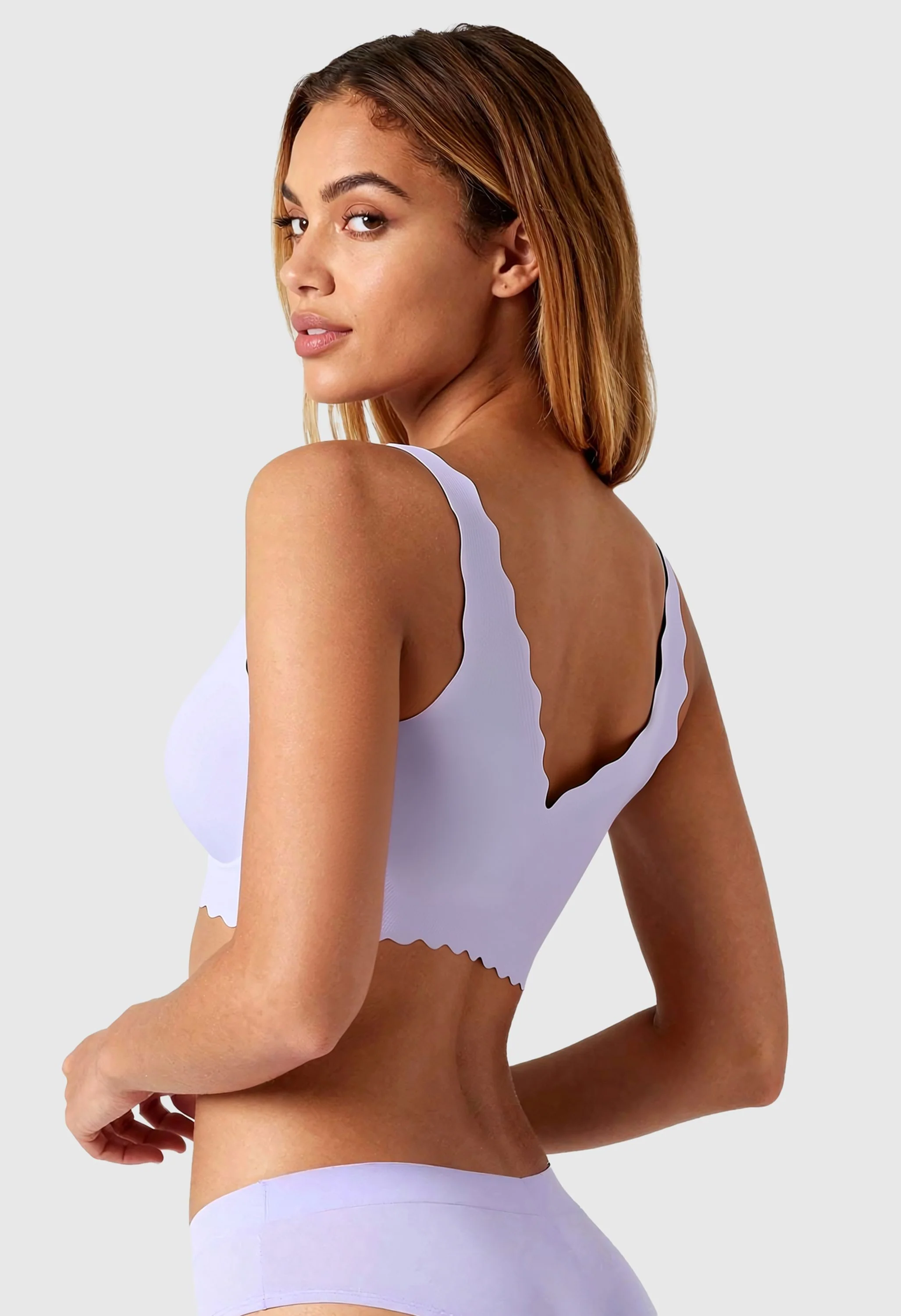 Global Seamless Wave Trimmed Deep V-Neck Bralette-Smart Size - Image 2