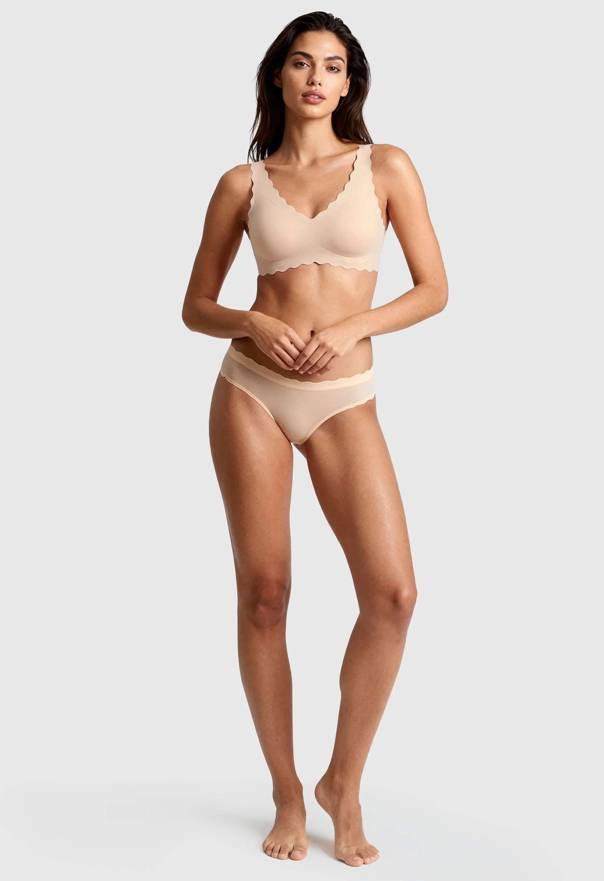 Global Seamless Wave Trimmed Deep V-Neck Bralette-Smart Size - Image 5