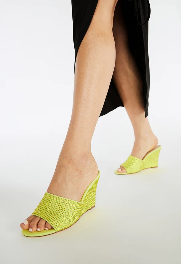 Vienna Wedge Sandal - Image 6
