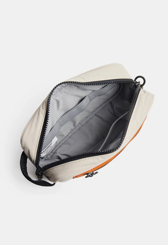 Walker Waterproof Dopp Kit - Image 2