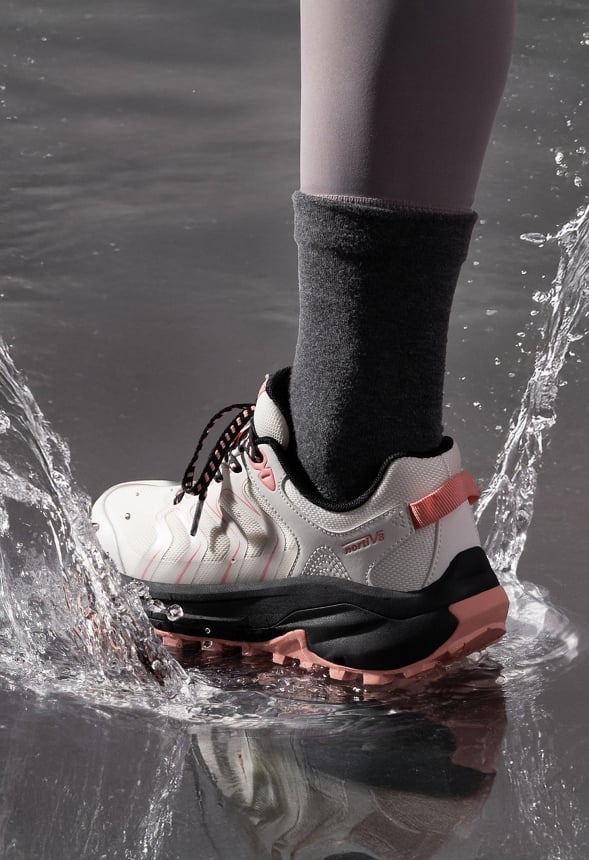 Women's Lightweight Hiking Shoes - Image 4