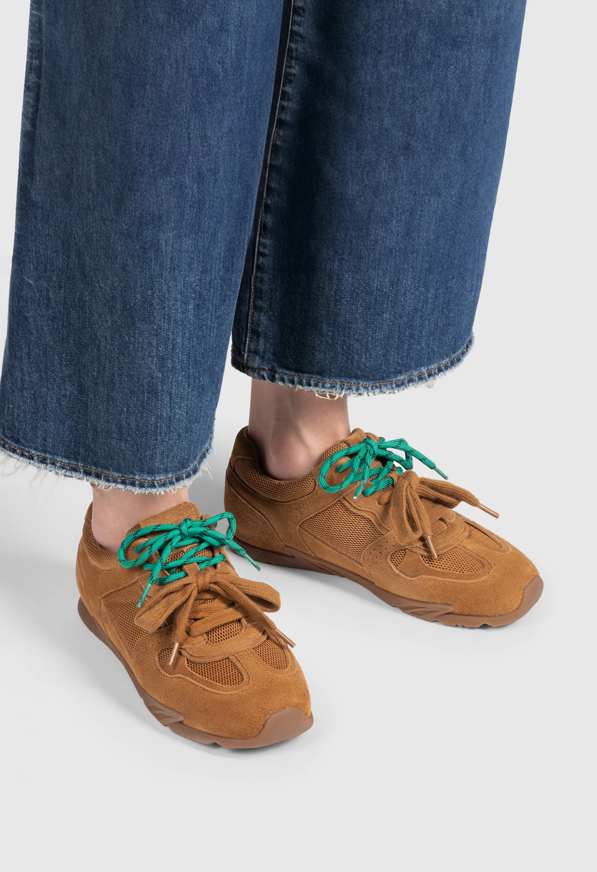 Women's Lightweight Vintage Breathable Casual Fashion Sneakers - Image 4