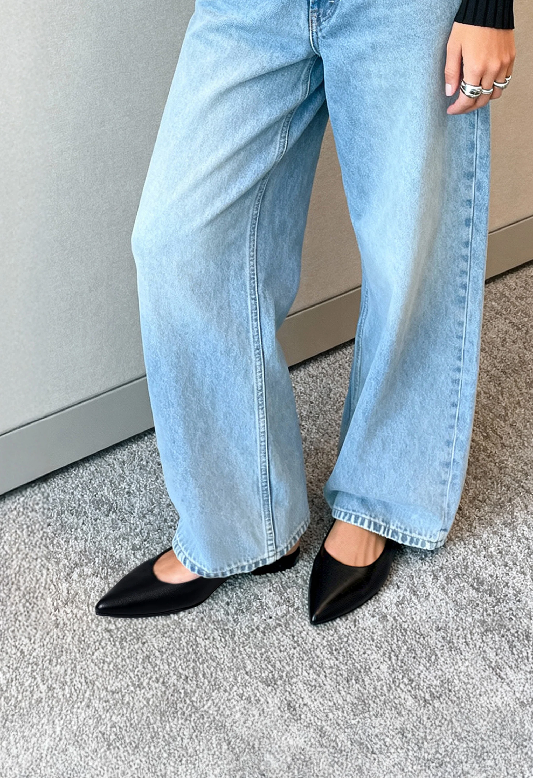 Pointed-Toe Flat Slingback Shoes - Image 2