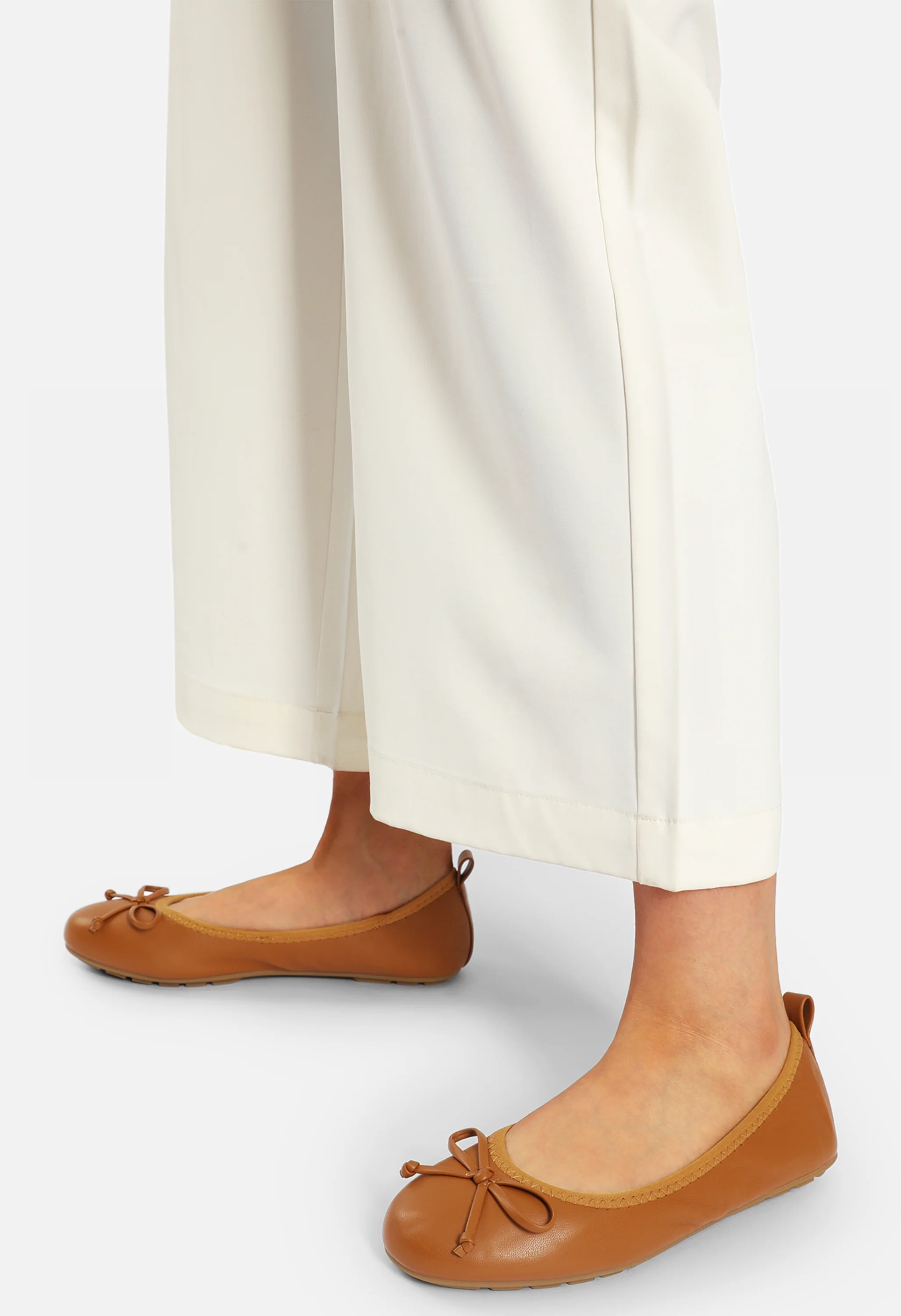 Women's Wide Foldable Ballet Flats - Image 2