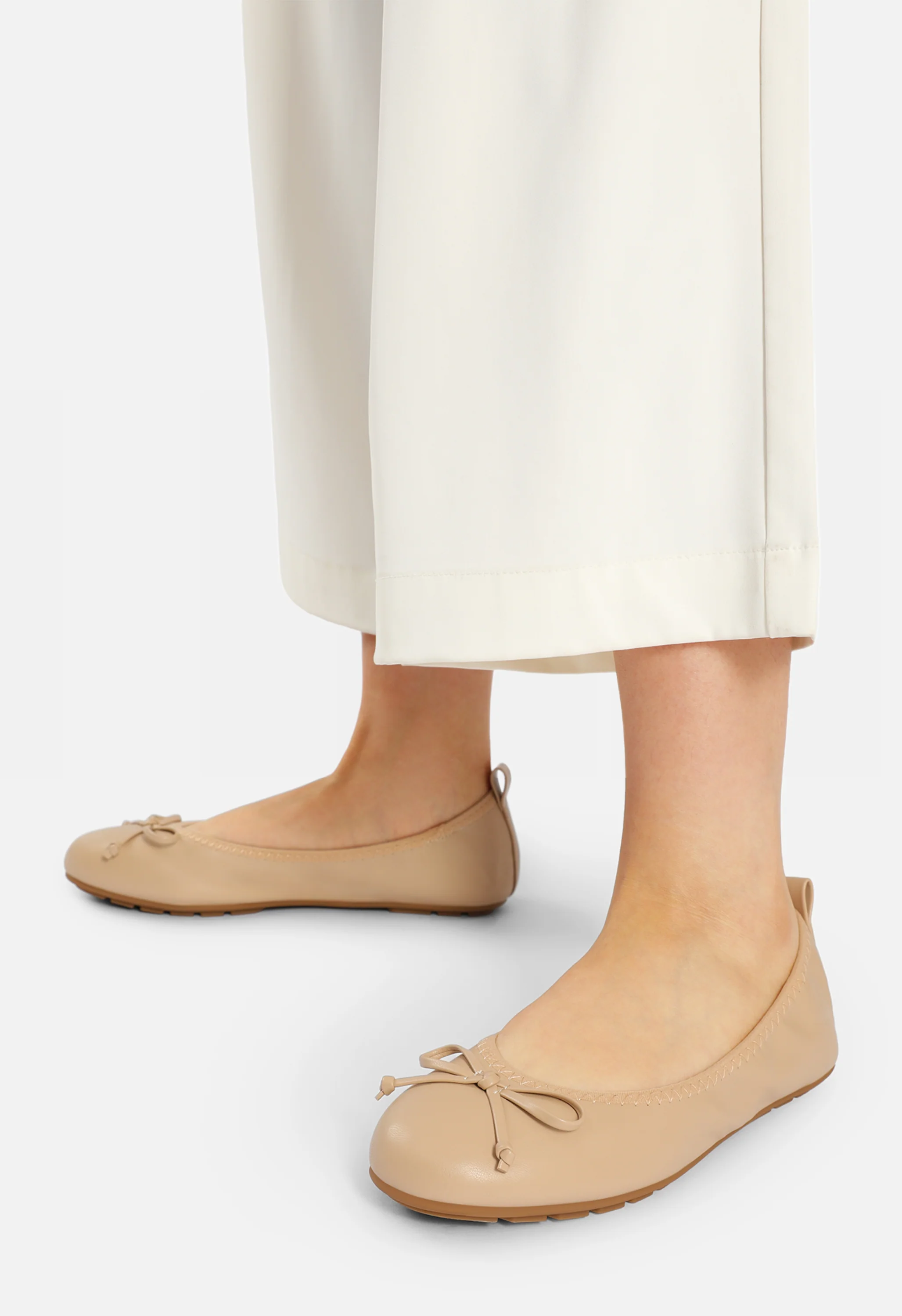 Women's Wide Foldable Ballet Flats - Image 2