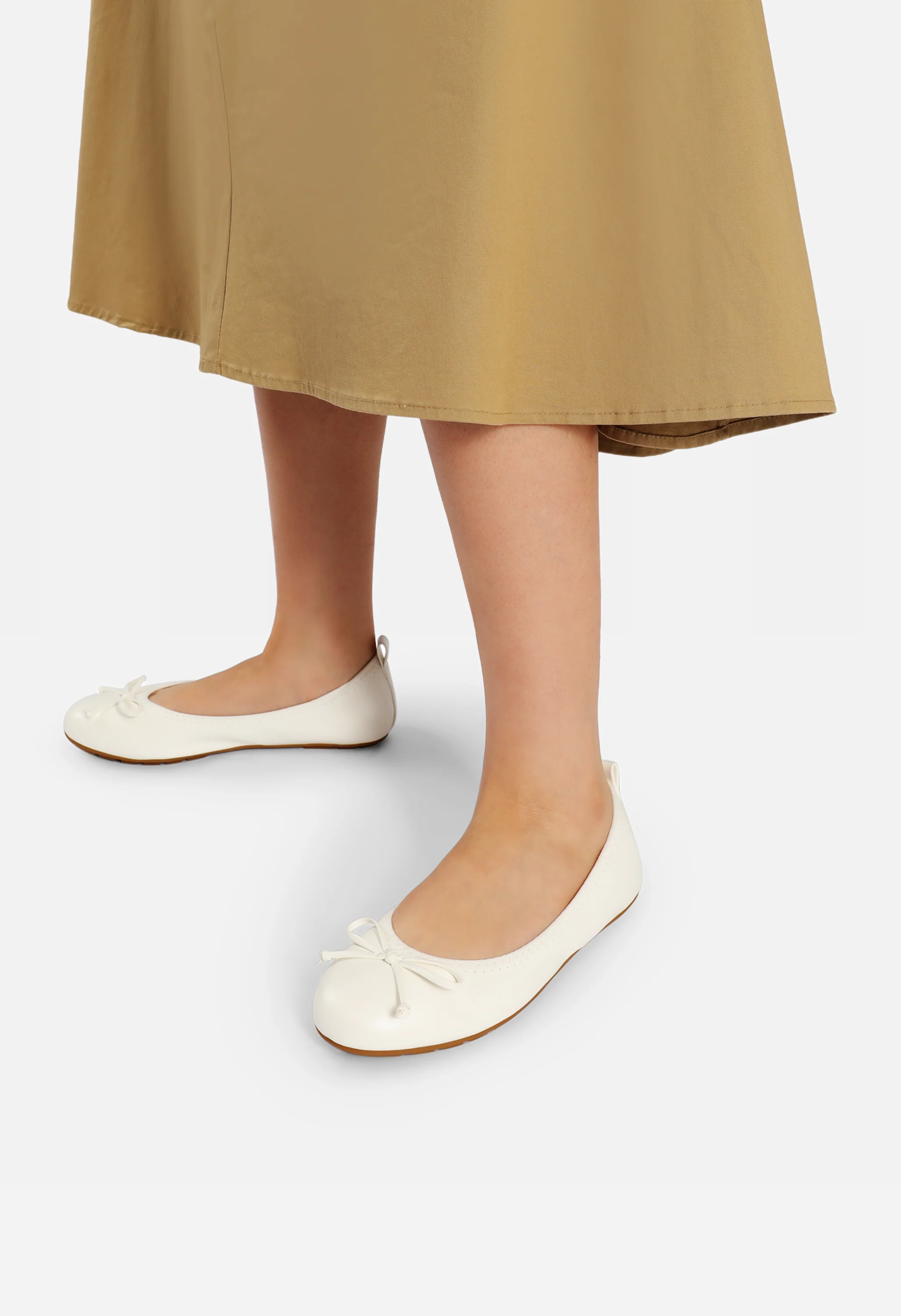 Women's Wide Foldable Ballet Flats - Image 2