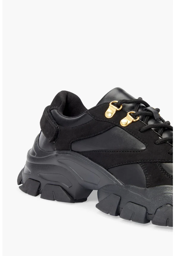 Ximena Sneaker - Image 4