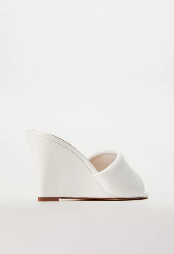 Zola Wedge Sandal - Image 5