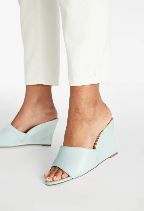 Zola Wedge Sandal - Image 2