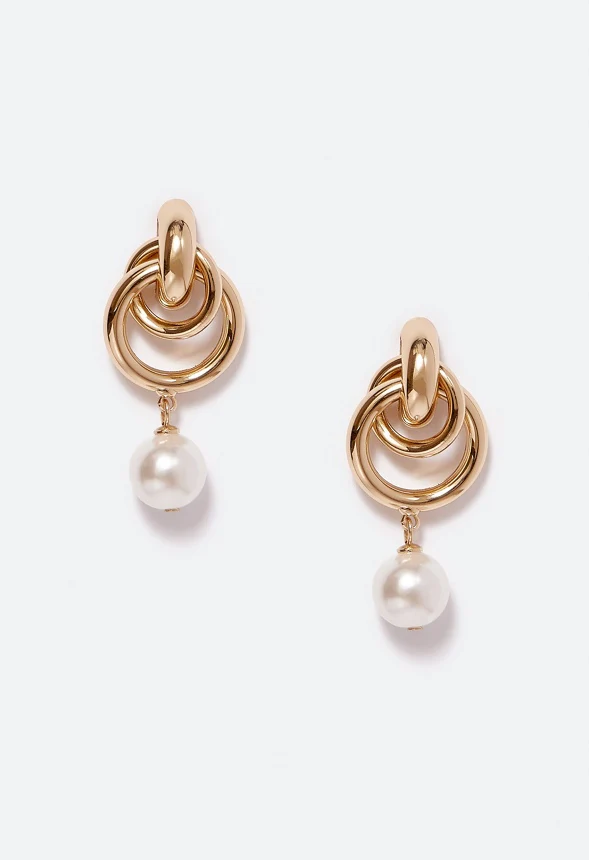 Zuri Linked Rings & Pearl Drop Earrings - Image 2